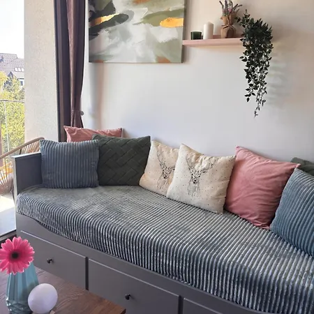 Yellow Moon Borovi Lägenhet *