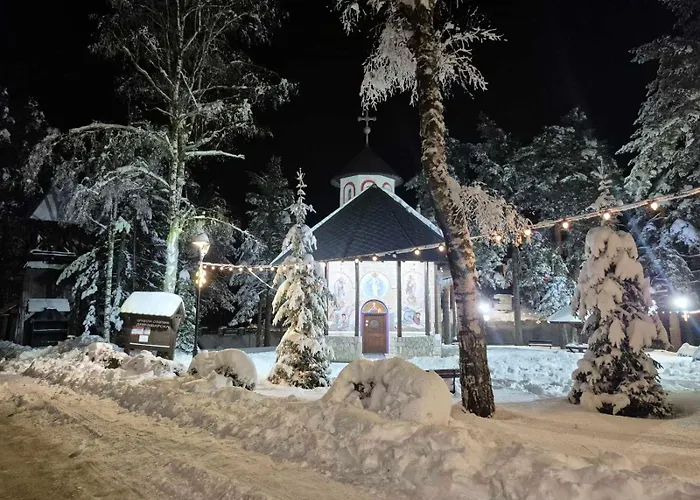 Yellow Moon Borovi شقة